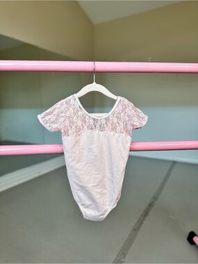 Girls Pink Lace Yoke Short Sleeve Leotard